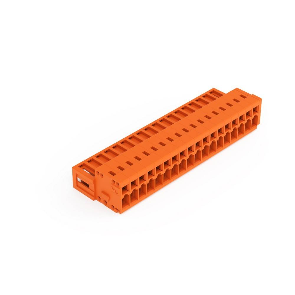 Ein orangefarbener Klemmblock-Stecker mit mehreren Schlitzen für elektrische Anschlüsse, aus einem Winkel betrachtet.