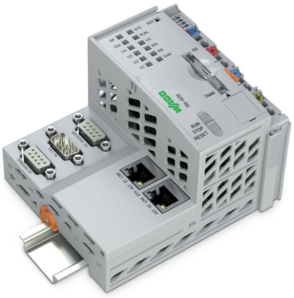 Ein modularer Automatisierungscontroller mit verschiedenen Anschlussports für Datenschnittstellen, einschließlich Ethernet- und serieller Verbindungen.