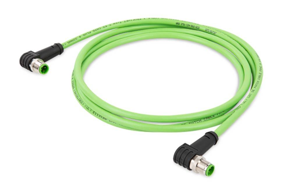 Ein grünes Ethernet-Kabel mit einem Winkelstecker auf einem Ende.
