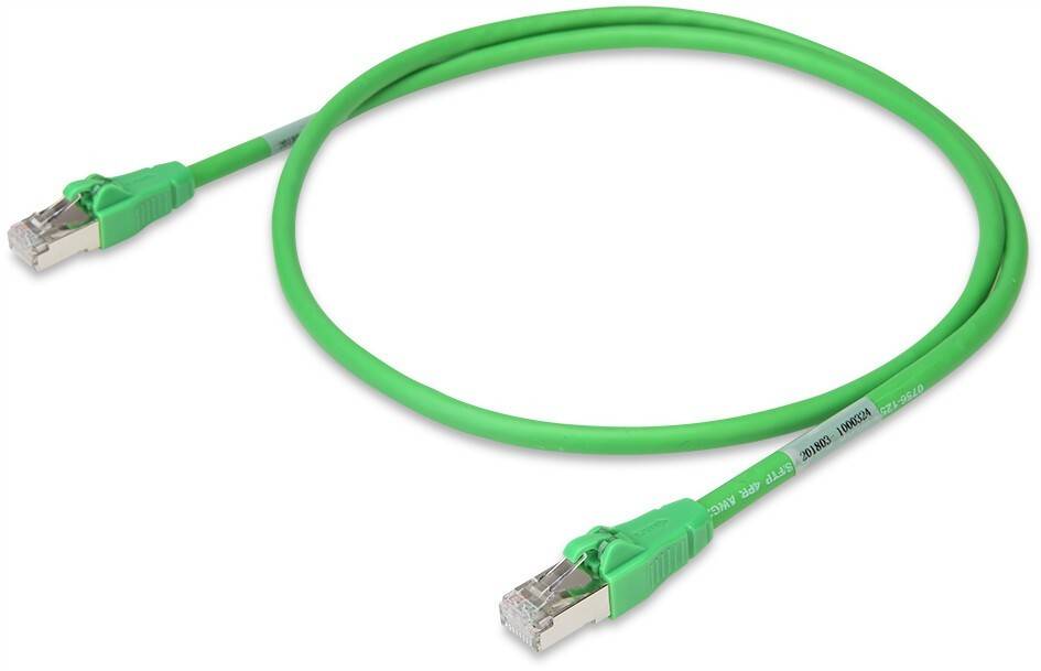 Grünes Ethernet-Kabel mit RJ45-Anschlüssen auf weißem Hintergrund.