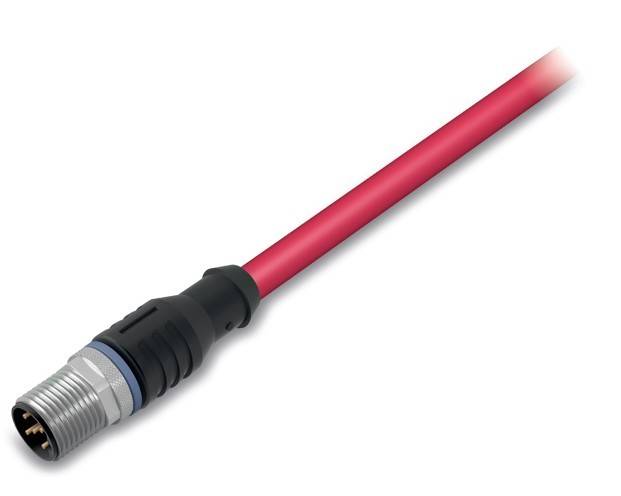 Eine Nahaufnahme eines Metallkonnektors, der an ein rotes Kabel angeschlossen ist und einen Gewindeende sowie einen schwarzen Kunststoffabschnitt zur Sicherung von Verbindungen aufweist.