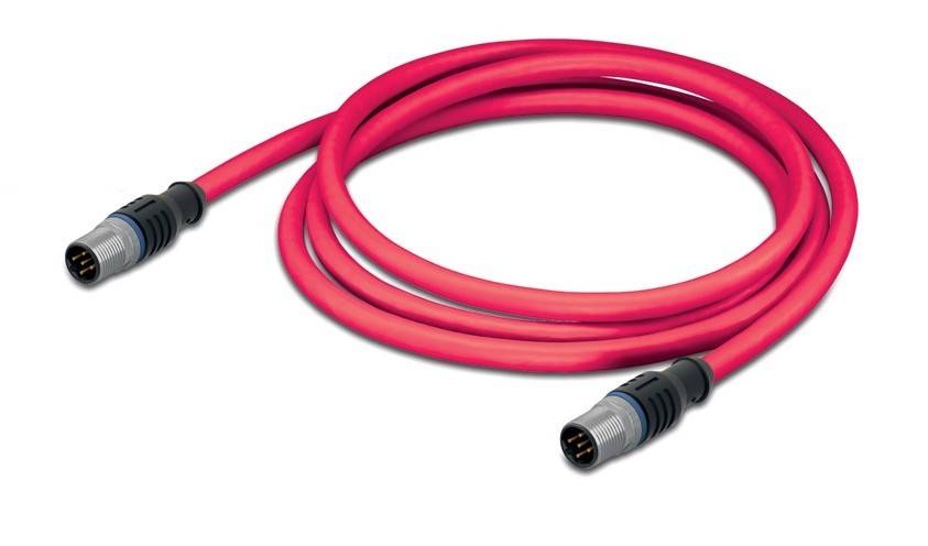 Ein gewickeltes rotes Kabel mit einem Mehrpin-Stecker, geeignet für elektronische oder Audio-Geräte-Anschlüsse.