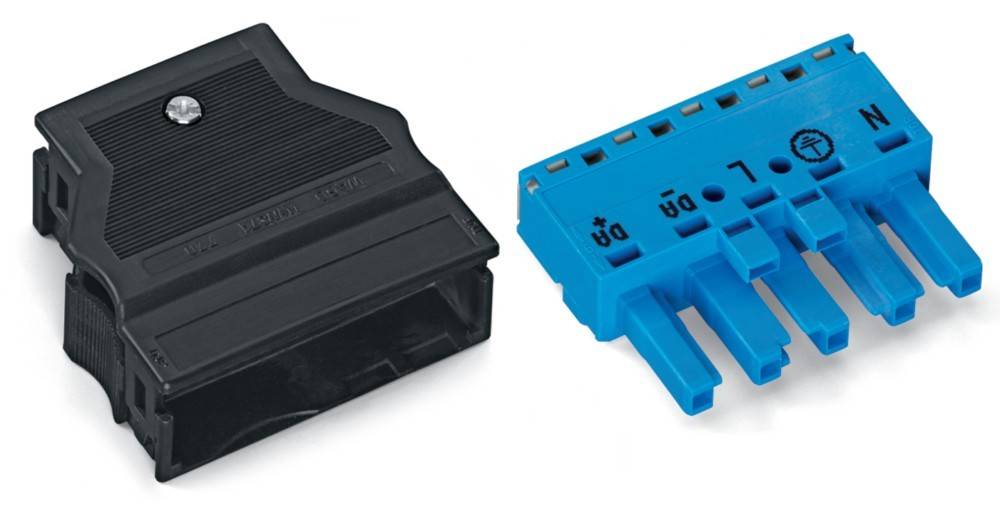 Ein Nahaufnahme-Bild, das einen elektronischen Anschluss und einen blauen Terminalblock mit sichtbaren '+' und '-' Symbolen zeigt, der für elektrische Verbindungen verwendet wird.