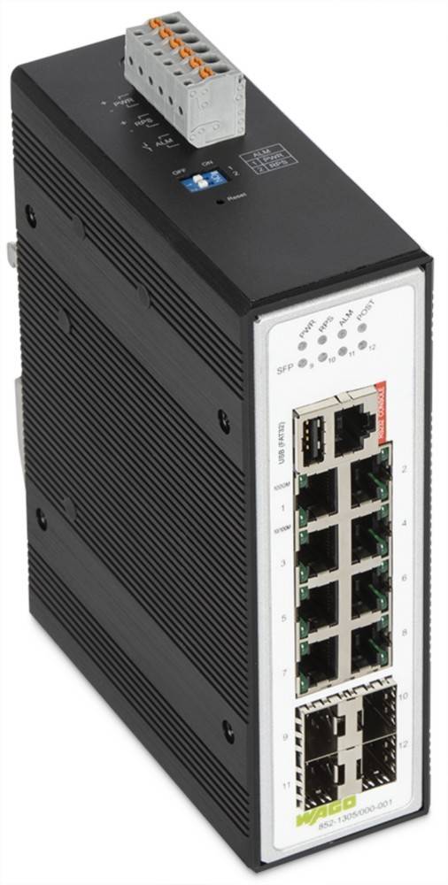 Ein schwarzer Netzwerk-Switch mit acht Ethernet-Ports, zwei SFP-Steckplätzen, Strom-, Alarm- und Fehler-LEDs auf der Frontplatte, aus einem Winkel betrachtet.