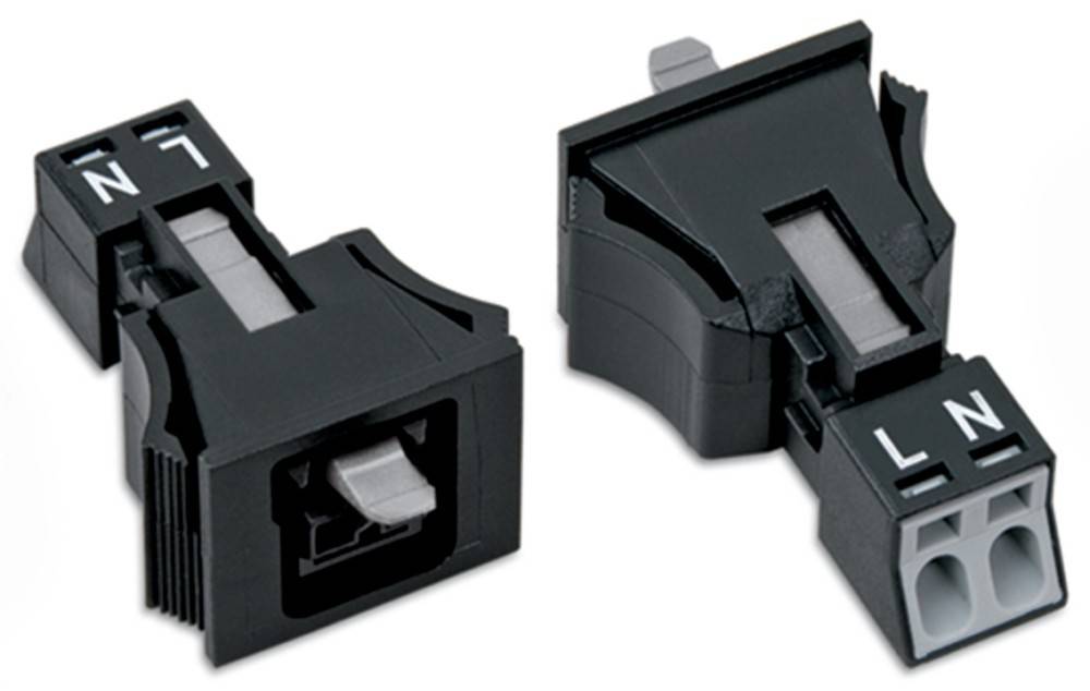 Zwei schwarze Netzwerk-Kabelstecker, jeweils mit einem grauen Clip, in Nahaufnahme dargestellt und so positioniert, dass ihre rechteckige Form und ihr Design sichtbar sind.
