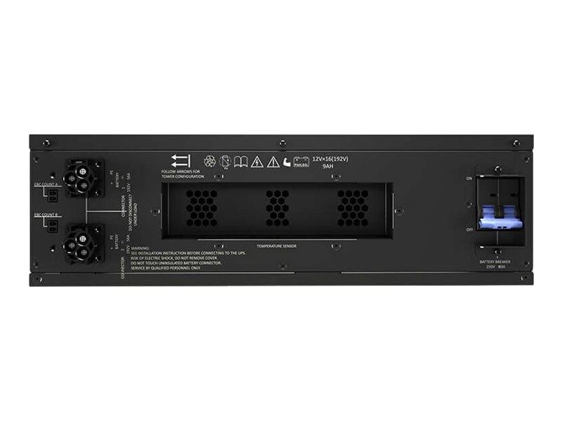 Rückansicht einer in ein Rack eingebauten Stromversorgungseinheit mit Kühlungsöffnungen, zwei Anschlüssen auf der linken Seite und einem Batteriefach oder Schalter auf der rechten Seite.