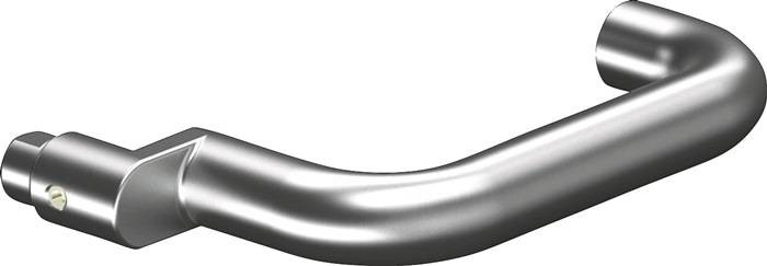 Eine glatte, glänzende Metallröhre mit geschwungener Gestaltung, die einer zylindrischen Biegung ähnelt, vor einem schlichten weißen Hintergrund.