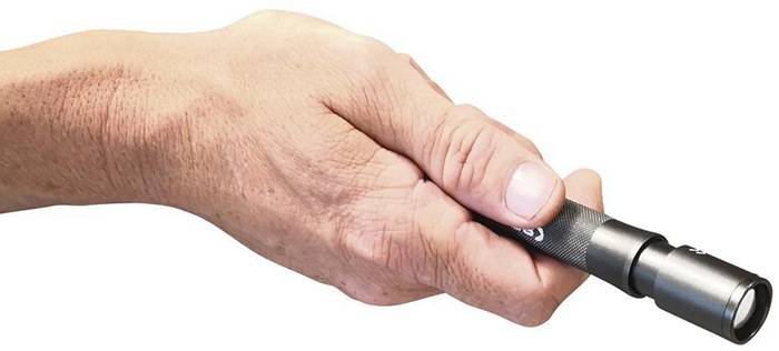 LED-Taschenlampe FLASH PEN R 300 lm Li-Ion 100m SCANGRIP