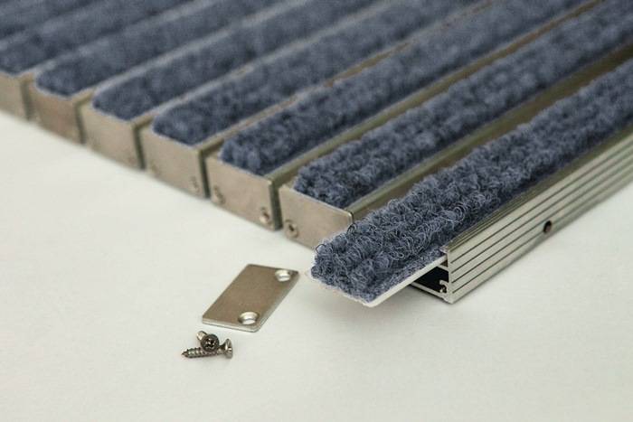 Aluprofilmatte anthrazit Nadelfilz L785xB1585mm