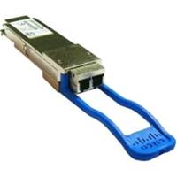 Ein Faseroptik-Transceiver-Modul mit einer blauen Zuglasche, dargestellt auf weißem Hintergrund.
