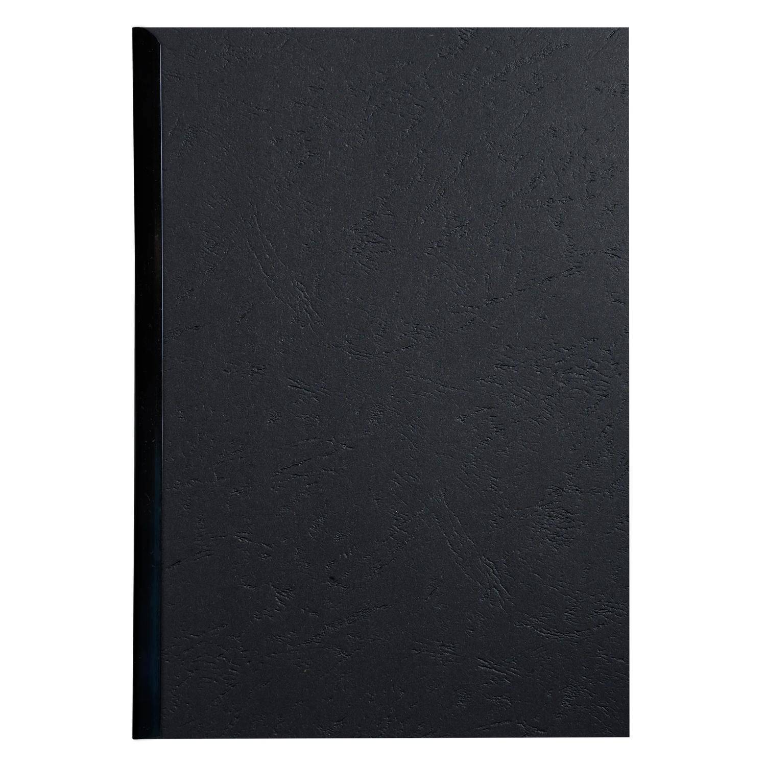Schwarzes strukturiertes Hardcover-Buch oder Notizbuch mit einfachem Umschlag, frontal gegen einen weißen Hintergrund abgebildet.