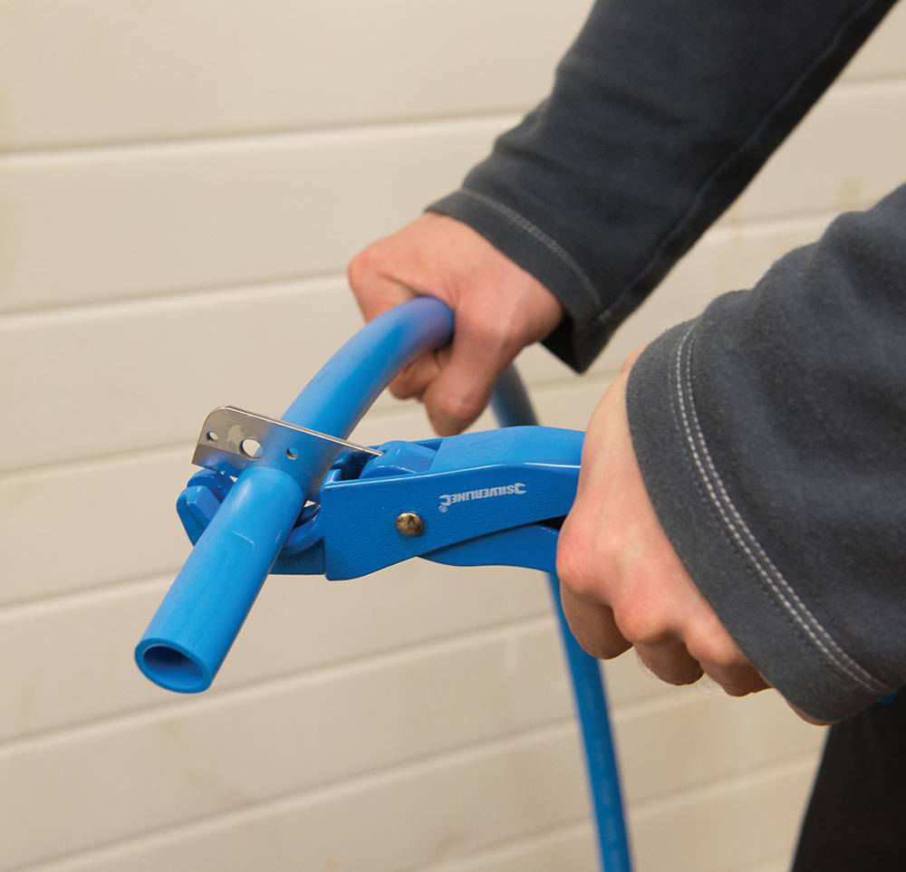 Kunststoffschlauch- und Rohrschneider bis 36 mm