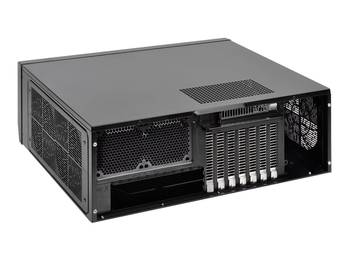 Schwarzes Rack-Mount-Server-Gehäuse von hinten gezeigt, mit mehreren Erweiterungssteckplätzen, Kühlöffnungen und Lüftergittern.