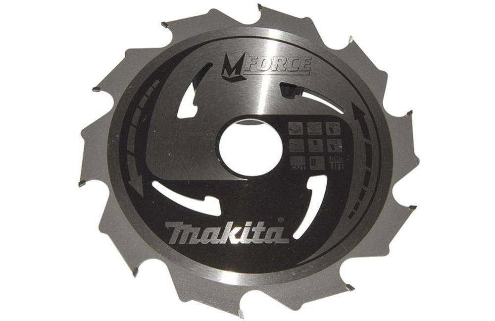 Nahaufnahme einer Makita M Force Kreissägeblatt mit Hartmetallzähnen, auf weißem Hintergrund dargestellt.