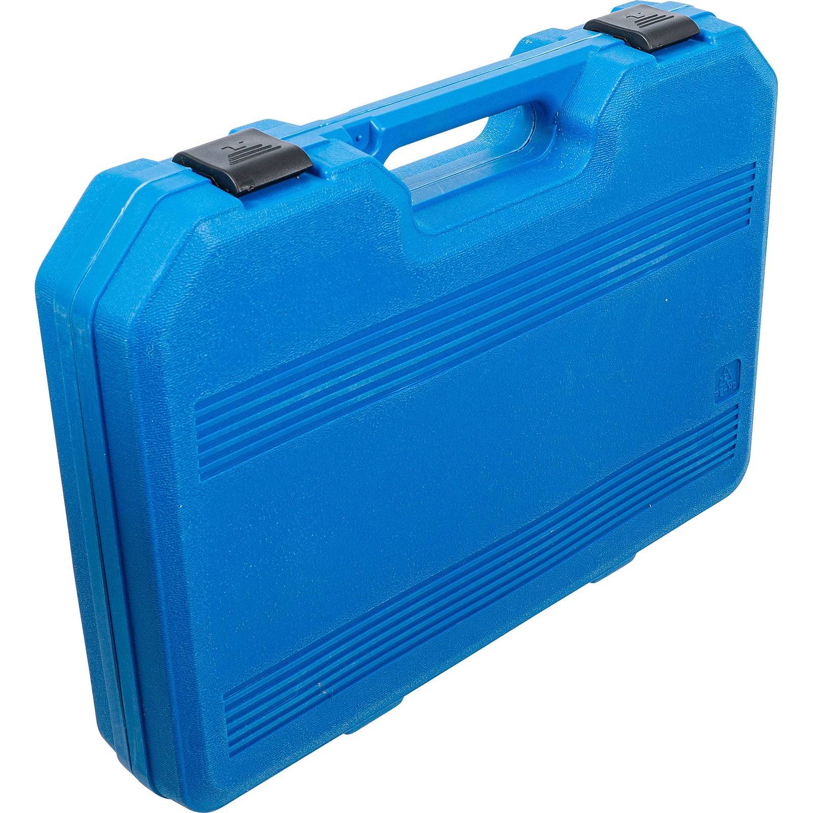 Eine blaue Kunststoff-Werkzeugbox mit schwarzen Verschlüssen und einem Griff oben, geschlossen.