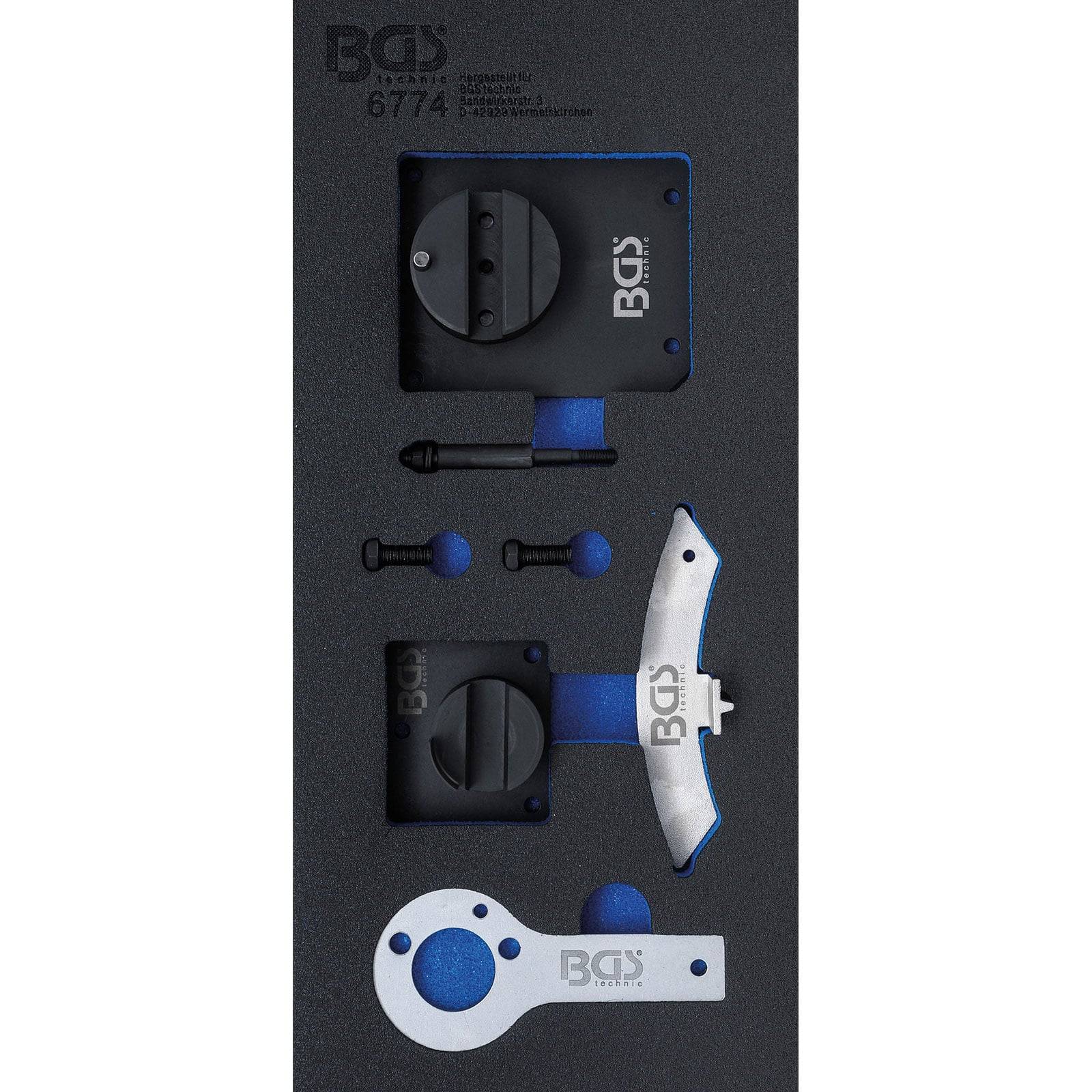 Ein Satz BGS-Kraftfahrzeug-Einstellwerkzeuge mit verschiedenen Metallkomponenten, die in einem Schaumstoffeinsatz organisiert sind und für präzise Fahrzeugausrichtung konzipiert sind.