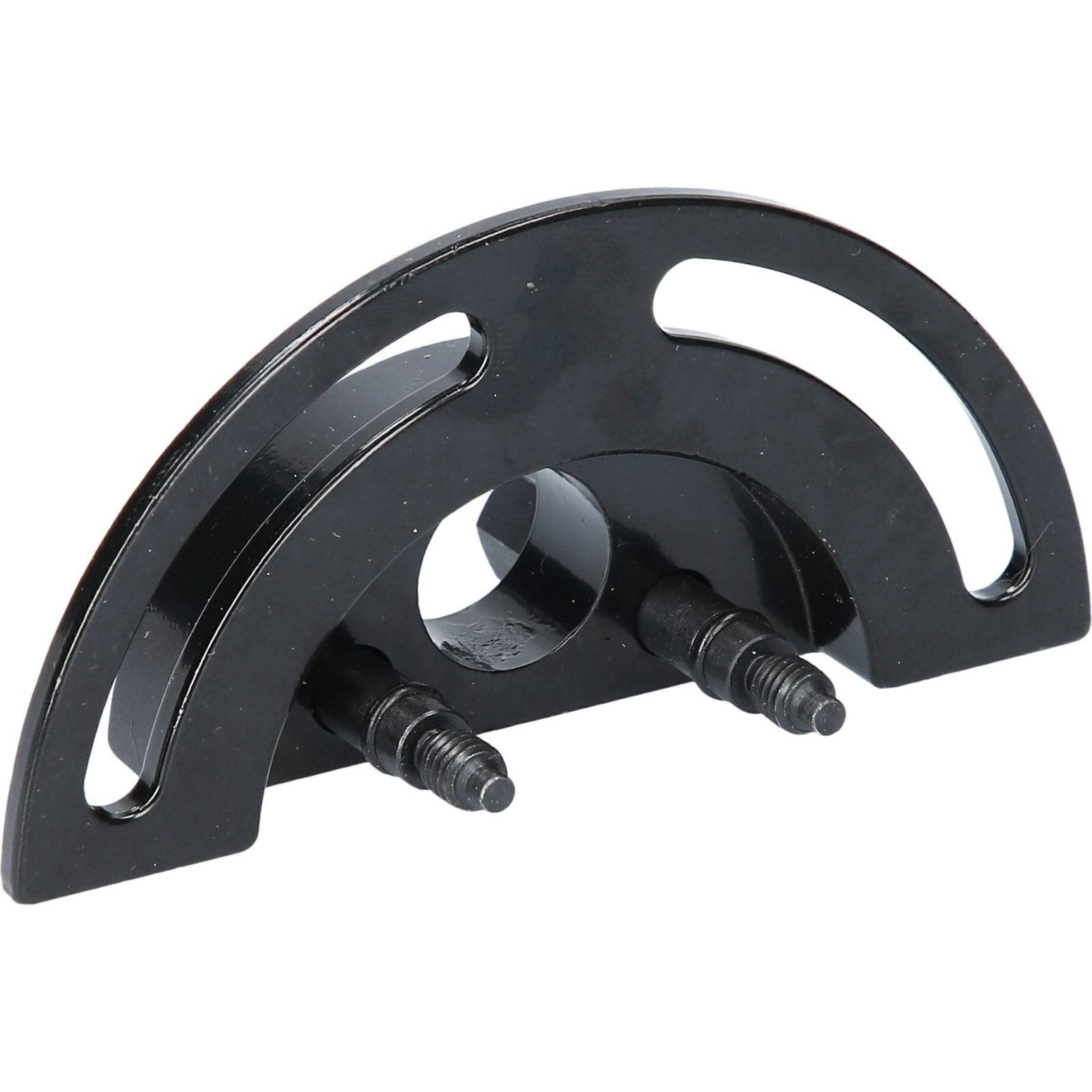 Eine schwarze halbkreisförmige Metallhalterung mit drei hervorstehenden Gewindebolzen, konzipiert für Montage- oder Befestigungszwecke.