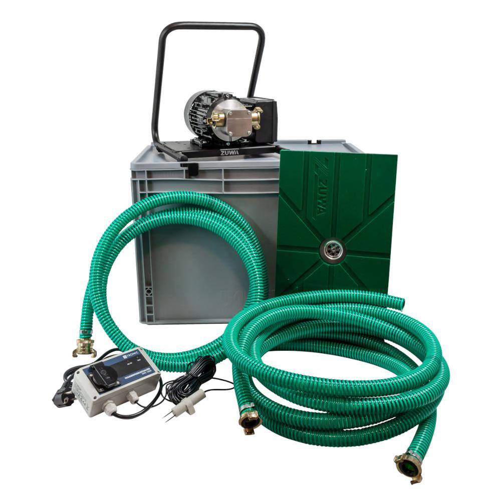 Tragbares Pumpensystem mit grauem Tank, grünen Schlauchspulen, Schaltkasten und Motoreinheit auf weißem Hintergrund.