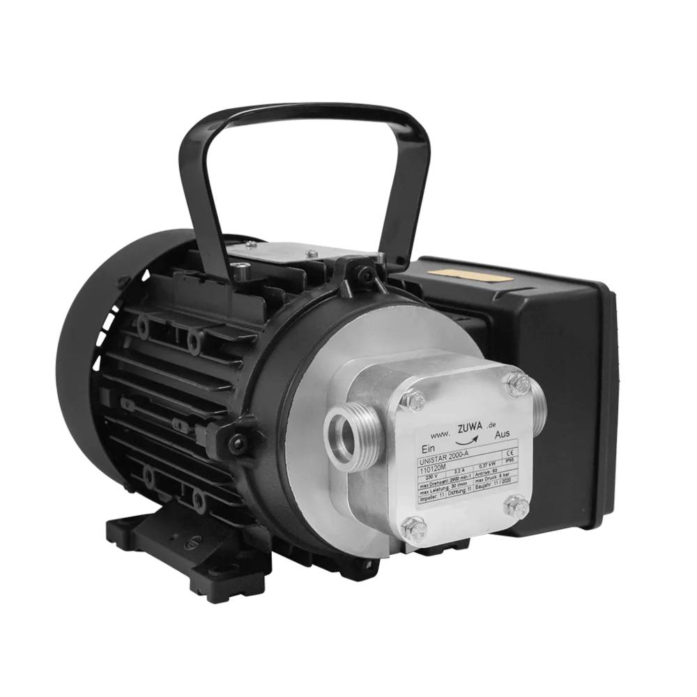 Tragbare schwarze Industriepumpe oder Motor mit Tragegriff, silberner Metallpumpenkopf und hinteres Elektrogehäuse auf weißem Hintergrund.