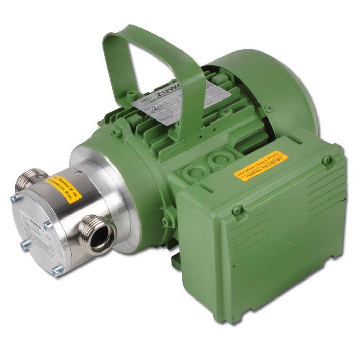 Grüne Industrie-Pumpen- oder Motoreinheit mit Griff und Metallarmaturen, dargestellt auf weißem Hintergrund.