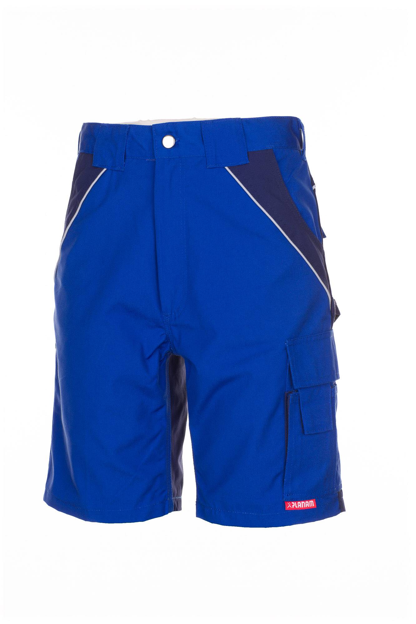 Blaue Arbeitshorts mit reflektierendem Paspel, Cargotaschen und einem roten Logo-Patch auf dem unteren rechten Bein, Vorderansicht auf weißem Hintergrund.