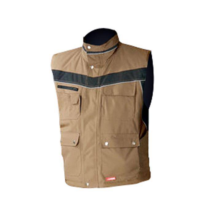 Braune ärmellose Jacke mit schwarzem Streifen über der Brust. Mehrere Taschen auf der Vorderseite.