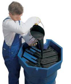 Fasstrichter - max. Füllmenge 22 Liter - Maße außen BxTxH 650 x 690 x 190 mm