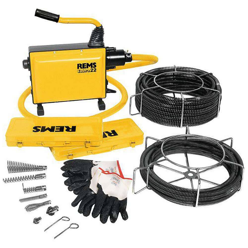 Gelbes REMS-Rohrreinigungsmaschinen-Set mit aufgewickelten Kabeltrommeln, Transportkoffer, Handschuhen und kleinen Reinigungsaufsätzen auf weißem Hintergrund