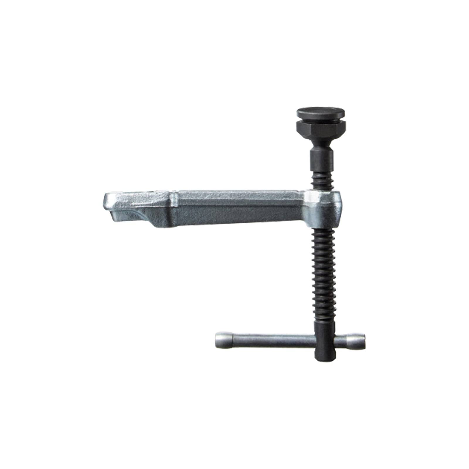 Eine C-Klemme zum festen Zusammenhalten von Objekten, bestehend aus einem Metallkörper mit einer Gewindeschraube und einem drehbaren Aufsatz.