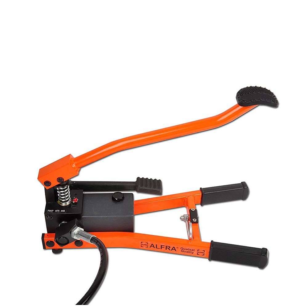 ALFRA Fusspumpe - max. Betriebsdruck 700 bar - Tankvolumen 270 cm3 - Fördermenge 1,7 cm3 je Kolbenhub - Fußpumpe einzeln - mit 2,8 m Hydraulikschlau