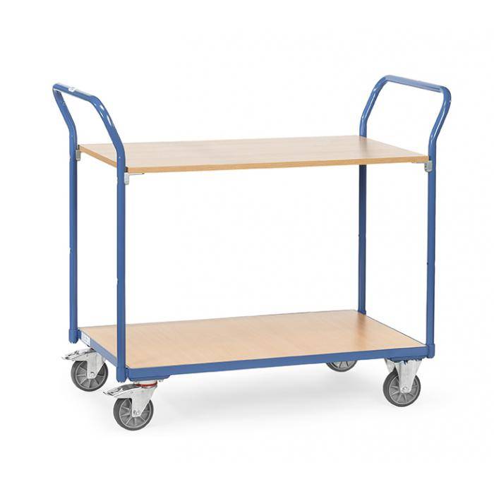 Zweirädriger blauer Utility-Wagen mit Holzregalen und vier Lenkrollen auf weißem Hintergrund.