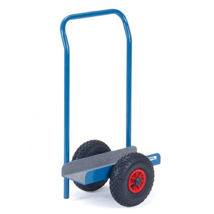 Blauem Handwagen mit zwei großen schwarzen Rädern und grauer Basis, dargestellt auf weißem Hintergrund.