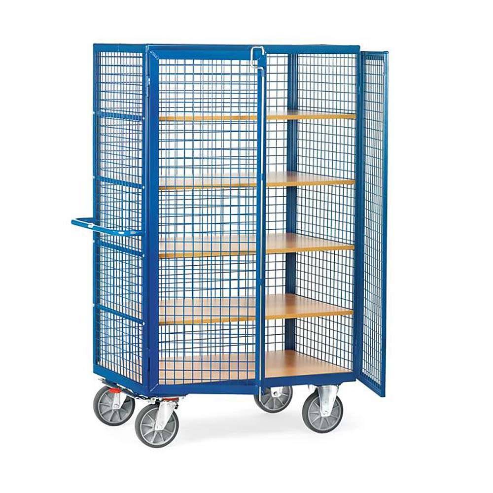 Blauer Lagerkäfig auf Rollen mit Maschendraht, vier Holzregalen und aufklappbaren Doppeltüren, dargestellt auf Lenkrollen vor weißem Hintergrund.