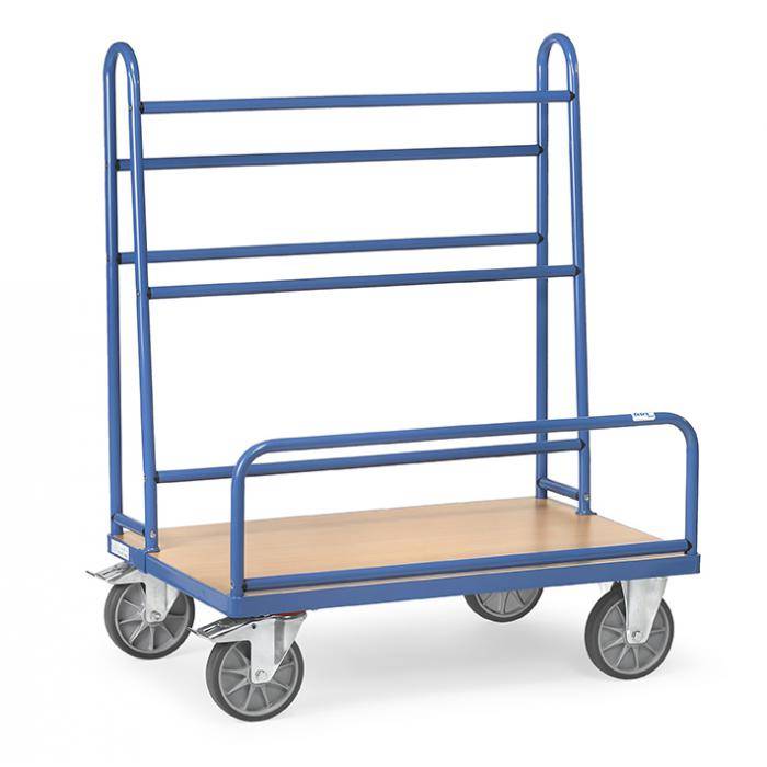 Blauer vierwheeliger Rollwagen mit einer Holzplattform und hohen Metallschutzgittern, dargestellt auf weißem Hintergrund.