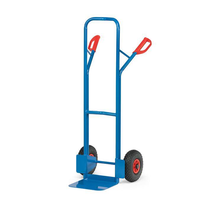 Blauer Handwagen mit zwei Rädern und roten Griffen, auf weißem Hintergrund dargestellt.