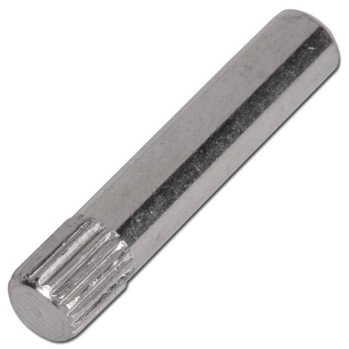 Nahaufnahme einer Metallwelle oder Stange mit Zahnprofil und einem gerundeten Ende, dargestellt vor weißem Hintergrund.
