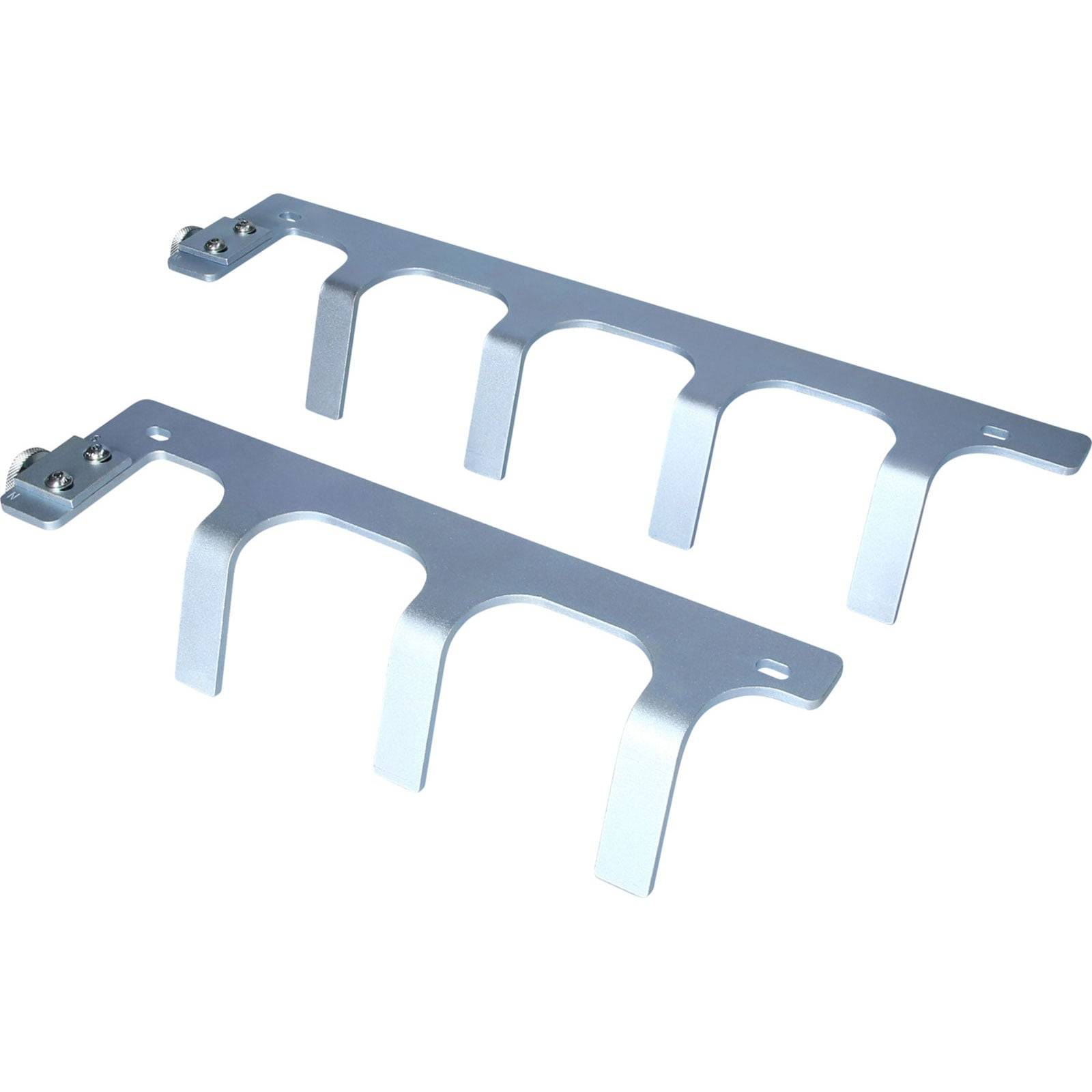 Zwei metallische Kabelmanagement-Halterungen mit mehreren Haken zur Kabelorganisierung, konzipiert für die Montage auf ebenen Flächen.