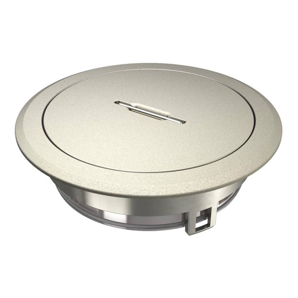 Ein runder metallischer Gullideckel mit einem zentralen Griff, konzipiert für unterirdischen Zugang, vor einem einfarbigen Hintergrund.