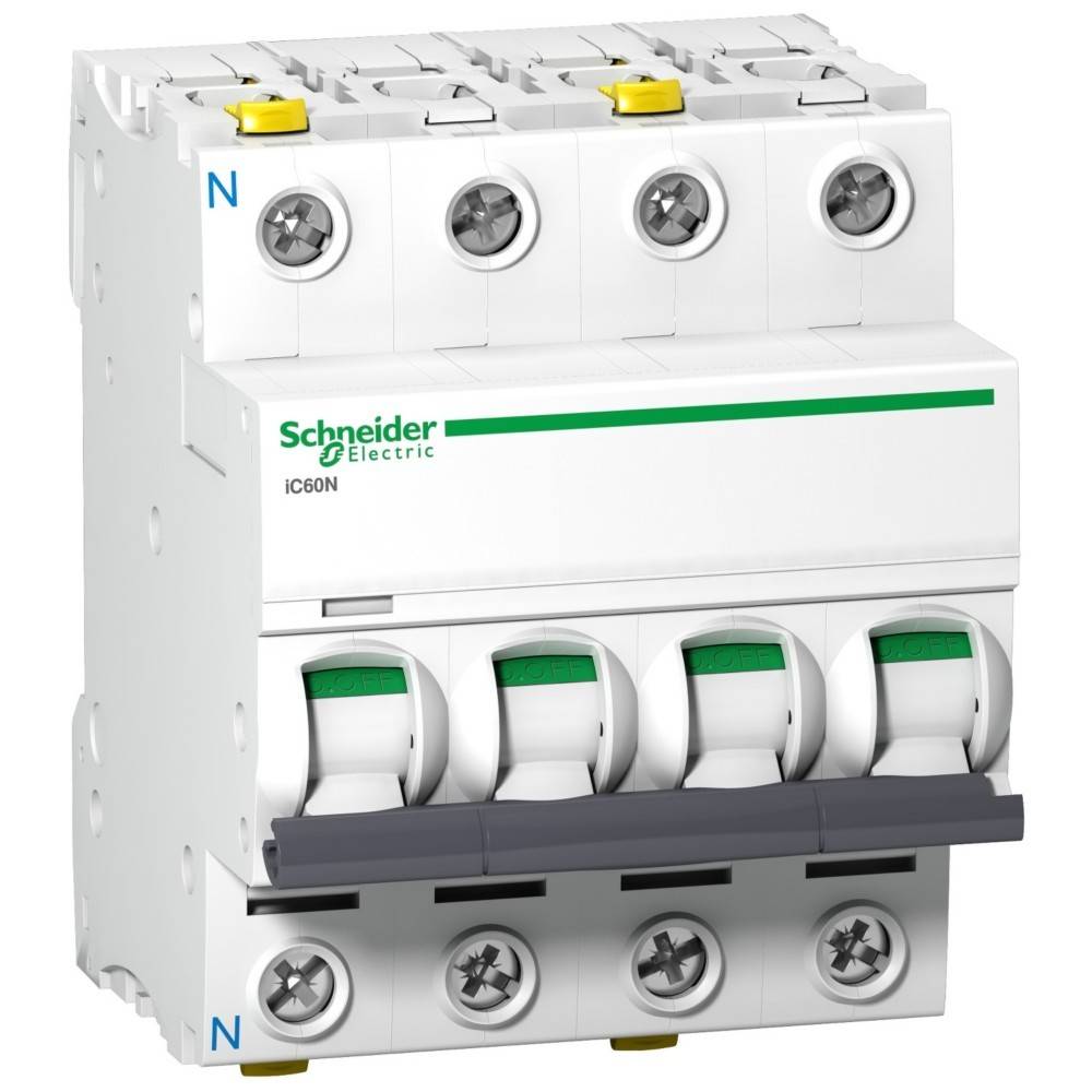 Ein weißer Schneider Electric IC60N Leistungsschalter mit mehreren Schaltern und beschrifteten Anschlüssen, verwendet zur Steuerung elektrischer Stromkreise.