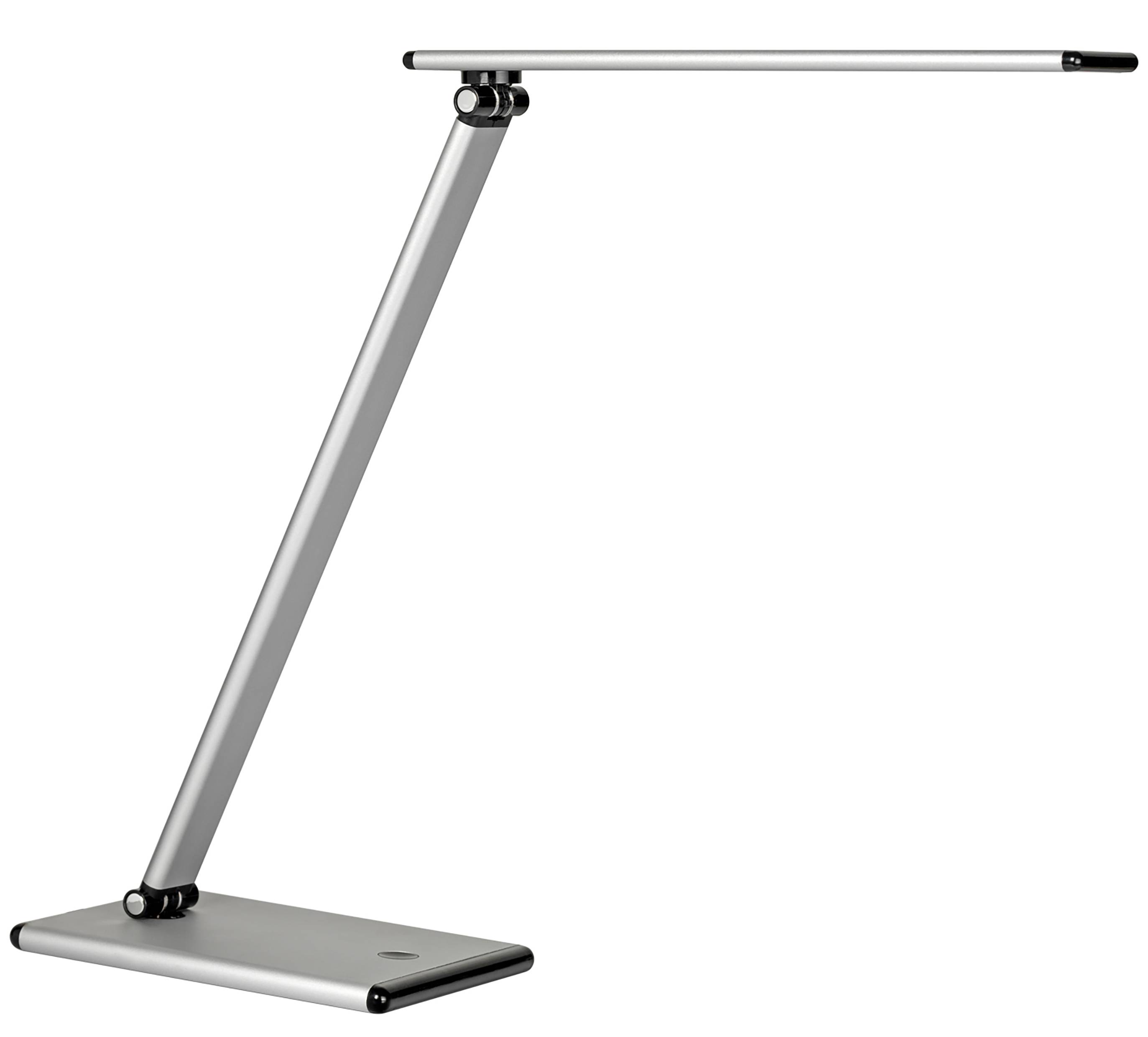 Moderne silberne Schreibtischlampe mit geneigtem Arm und horizontaler Leuchtenleiste auf rechteckiger Basis, shown auf weißem Hintergrund.