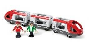 BRIO 33505 - Reisezug Travel Train, Holzspielzeug-Set, Inhalt: Dreiteiliger Personenzug inklusive Lokführer und Reisegast. Schiebelok, BRIO World