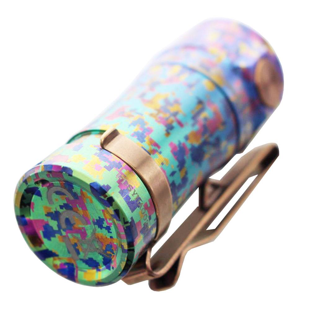 Fenix E16 Ti Titan LED Taschenlampe, Farbe Galaxy-Blue mit li-Ion Akku und Micro-USB Ladekabel