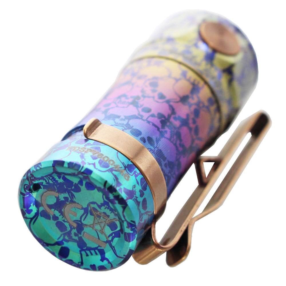 Fenix E16 Ti Titan LED Taschenlampe, Farbe Phantom Blue mit Li-ion Akku und Micro-USB Ladekabel