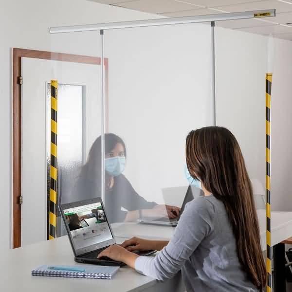 Roll-Up Bunner stehend 120x200cm PVC-Folie glasklar