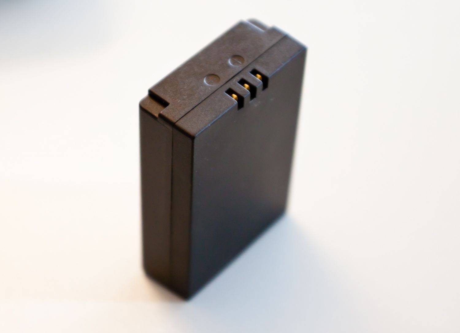 Ladegerät und Ersatzakku für PeakTech 3440