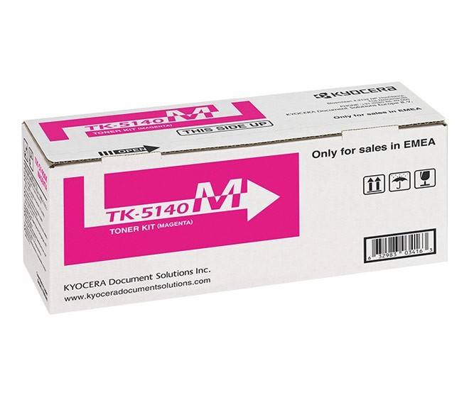Kyocera Magenta Toner-Kit, Modell TK-5140M, für Drucker. Weiße Schachtel mit magentafarbener Schrift und Pfeil zur Anzeige der korrekten Ausrichtung.