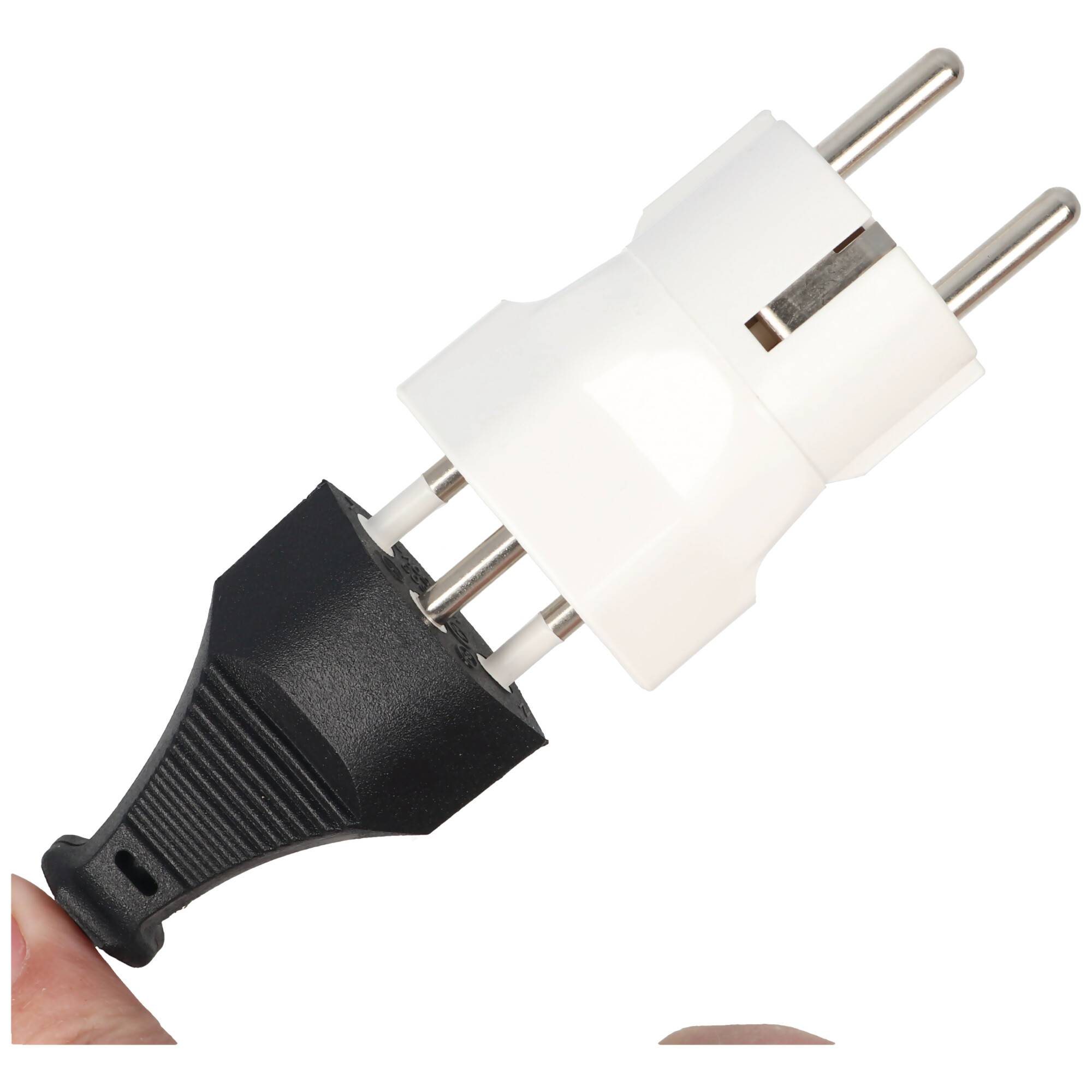 Schweiz-Adapter weiss von schweizer Stecker auf Schukokupplung 230 Volt mit Erdleiter und 10A