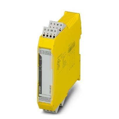 Ein gelbes industrielles elektronisches Sicherheitsrelais-Modul mit mehreren Anschlussklemmen an der Oberseite, das zur Gewährleistung der Maschinensicherheit verwendet wird.