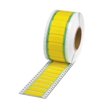 Eine Rolle gelber Etiketten mit perforierten Kanten, teilweise ausgerollt, mit mehreren Etiketten, die für das Beschriften oder Drucken bereit sind.