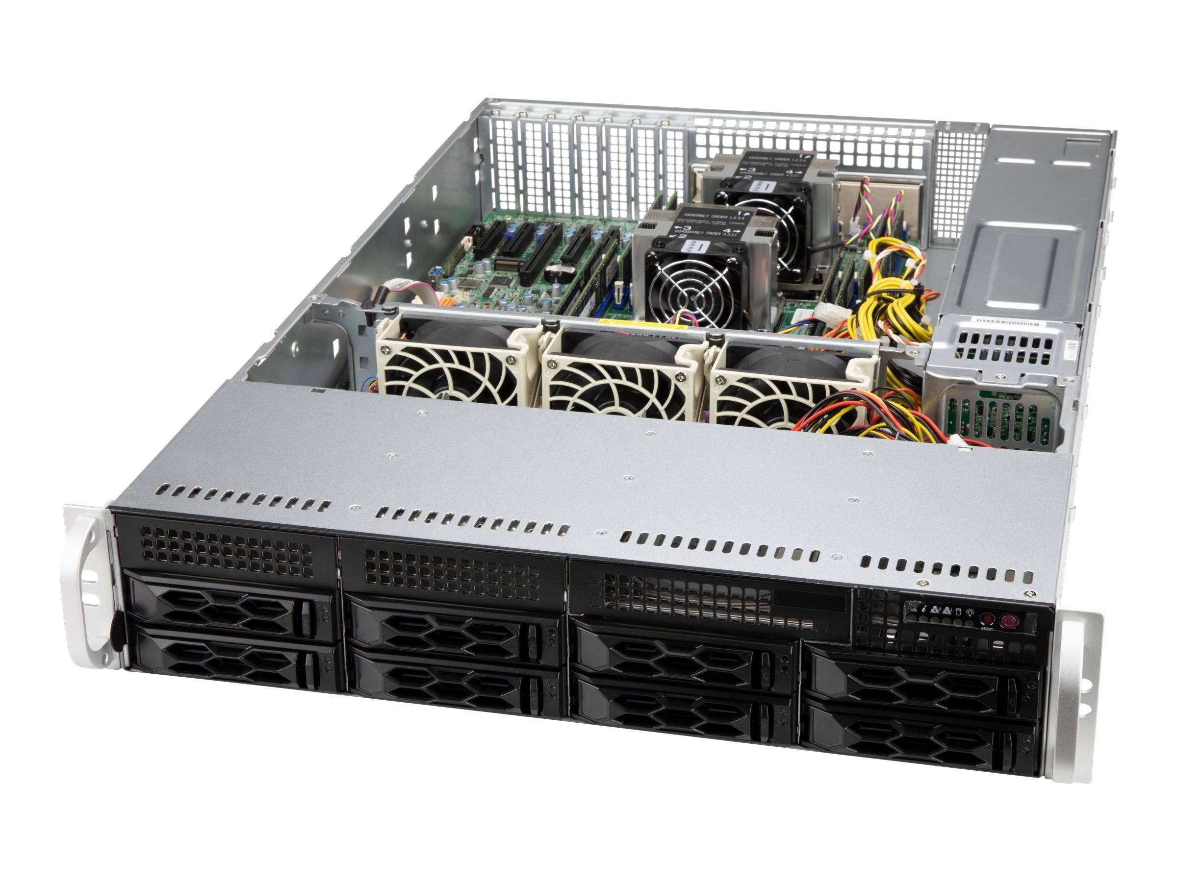 Offene Serverschale mit sichtbarer interner Hardware: Stromversorgungen, Lüfter, Laufwerke, Schaltungsplatinen und gebündelte Kabel.